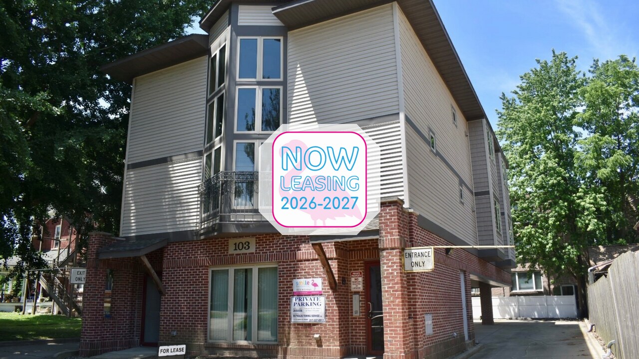103 S McCullough St in Urbana, IL - Building Photo