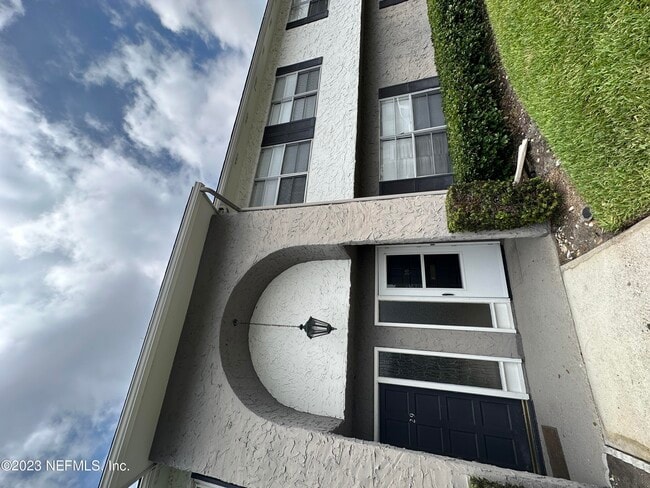 property at 695 A1A N