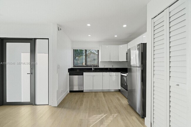 4315 NW 115th Ave in Coral Springs, FL - Building Photo - Building Photo