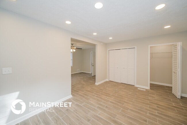 205 Wellington Dr in Mcdonough, GA - Foto de edificio - Building Photo