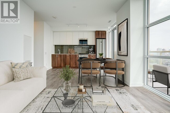 1105-1787 ST CLAIR Ave