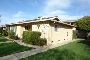 1368 ESSEX Way Apartments