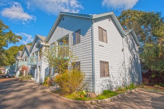 Burbank Heights Apartments in Sebastopol, CA - Building Photo - Other