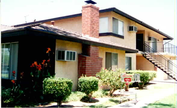 8792 Lomita Dr in Alta Loma, CA - Building Photo