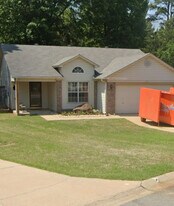 61 Meadow Ridge Loop in Maumelle, AR - Building Photo