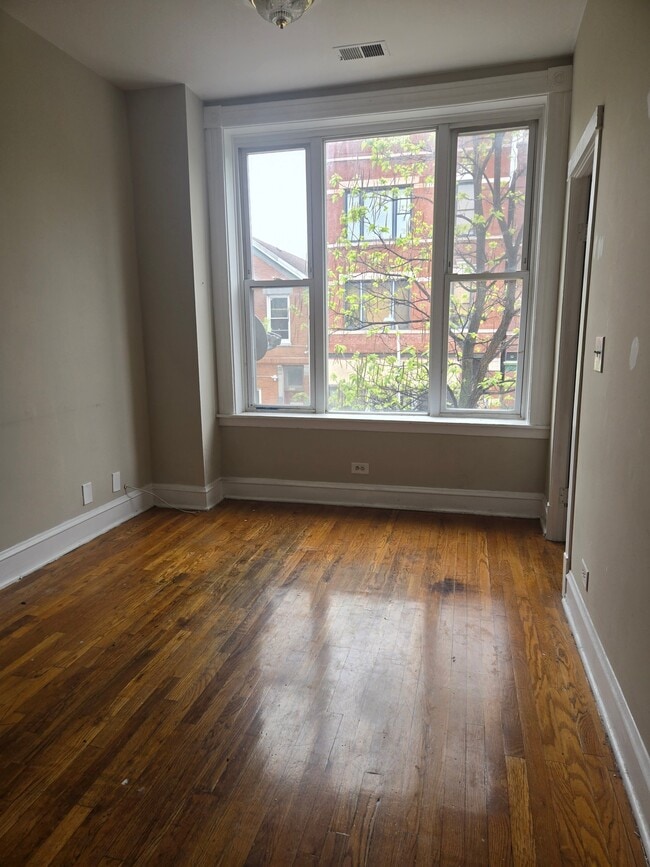 2238 W 21st St, Unit 2Front