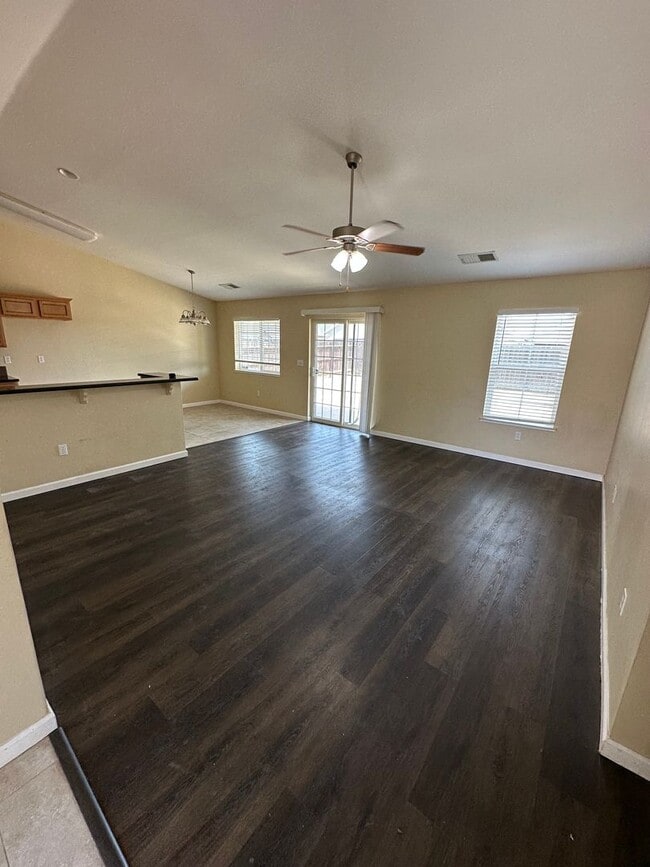 2751 Florence Ave in Sanger, CA - Building Photo - Building Photo