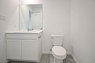 1855 Lorena Wood in New Braunfels, TX - Foto de edificio - Building Photo