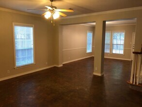 504 W N Loop Blvd in Austin, TX - Building Photo - Building Photo
