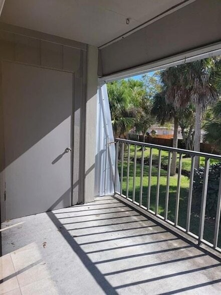 2516 S 19th St, Unit 208 in Fort Pierce, FL - Building Photo - Building Photo