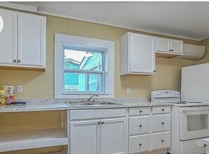 1004 Fairview Ave in Kingsport, TN - Foto de edificio - Building Photo