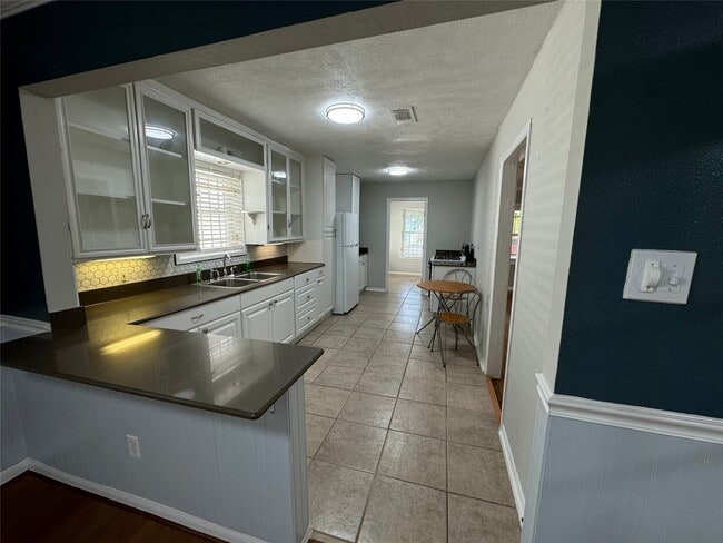 125 Pomeroy St in Pasadena, TX - Building Photo - Building Photo