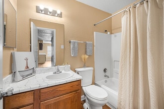 Runnymede in Austin, TX - Building Photo - Interior Photo