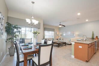 4879 Clock Tower Dr in Kissimmee, FL - Building Photo - Building Photo