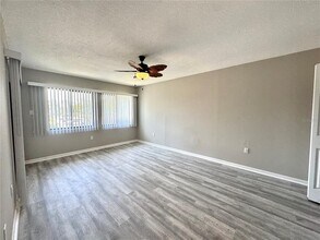 5138 Willow Links in Sarasota, FL - Building Photo - Building Photo
