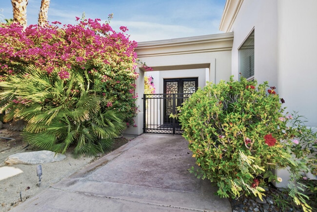 4 Mesquite Ridge Ln in Rancho Mirage, CA - Building Photo - Building Photo