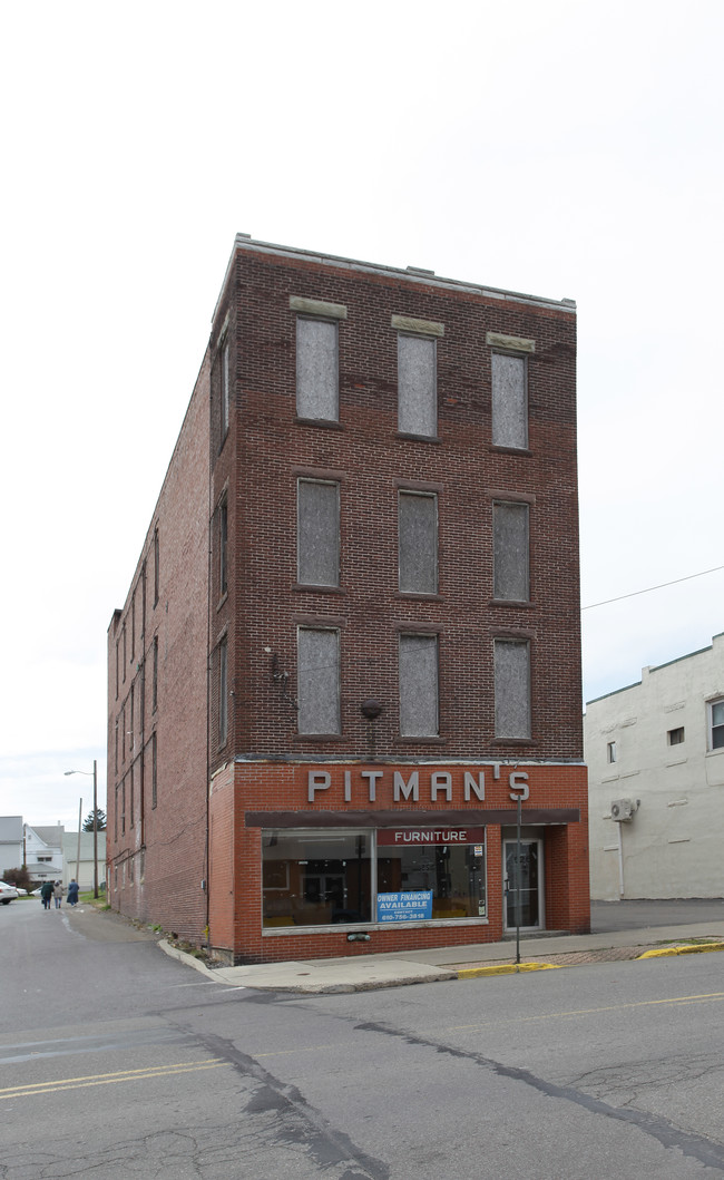 526 Centre St in Freeland, PA - Building Photo - Building Photo