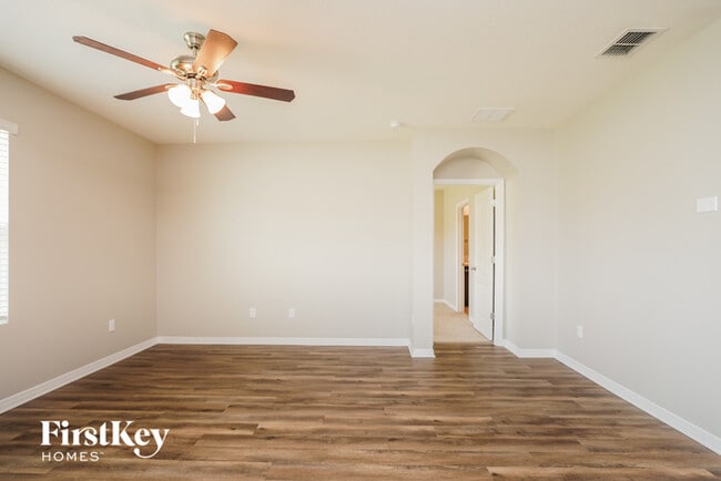 1386 Fox Squirrel Dr in Davenport, FL - Building Photo - Building Photo
