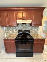 279 Clermont Ave in Bridgeport, CT - Building Photo - Building Photo