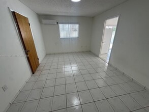 7685 W 30th Ln in Hialeah, FL - Building Photo - Building Photo