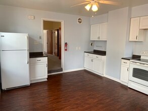 438 Taylor St, Unit 1st in Pittsburgh, PA - Foto de edificio - Building Photo