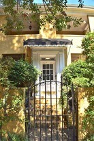 2417 Blossom St in Columbia, SC - Building Photo