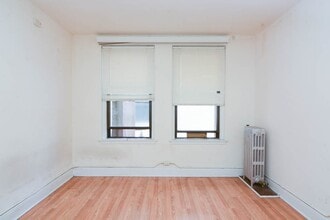 3335 W Diversey Ave in Chicago, IL - Building Photo - Building Photo