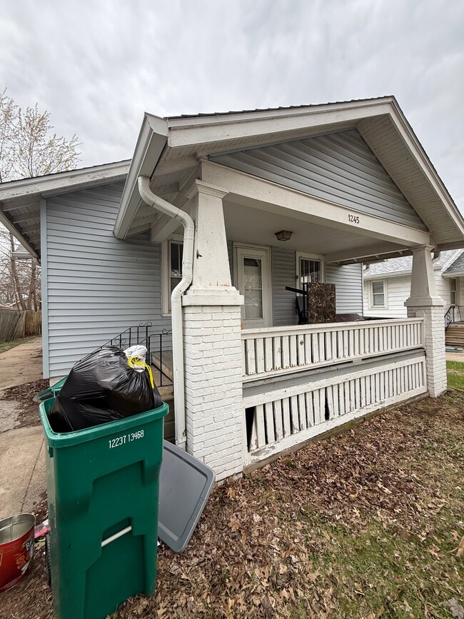 1245 Sedgwick St in Decatur, IL - Building Photo - Building Photo
