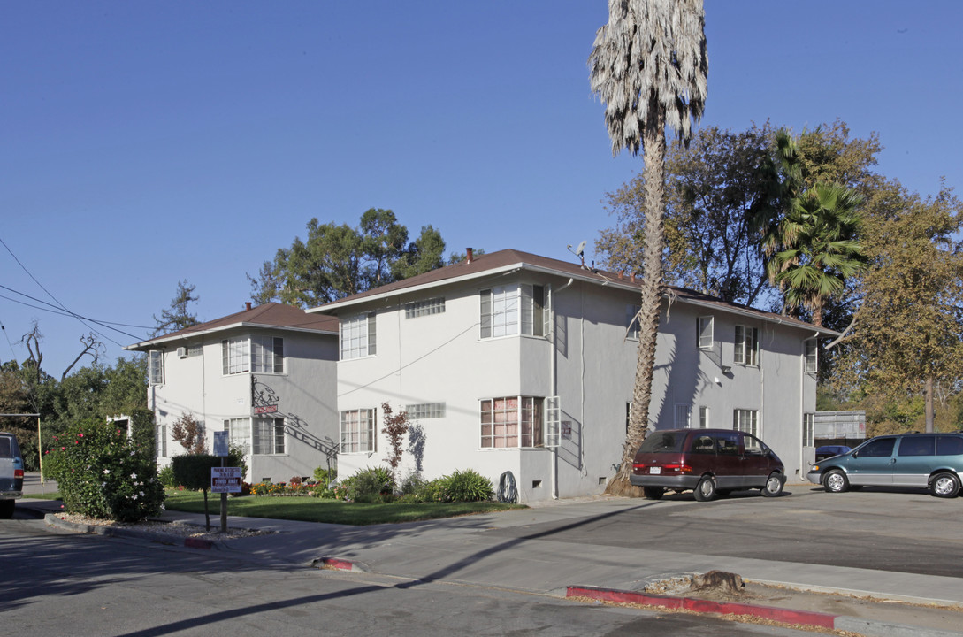 State House in San Jose, CA - Building Photo