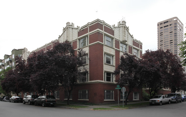 Arcadia Apartments in Seattle, WA - Building Photo - Building Photo