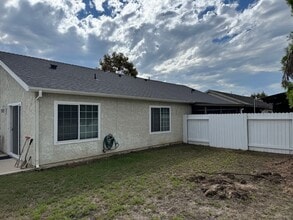 5369 Heather St in Camarillo, CA - Building Photo - Building Photo