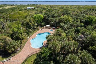 131 S Courtenay Pkwy in Merritt Island, FL - Building Photo - Building Photo