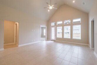 27208 Silent Rain Dr in Magnolia, TX - Building Photo - Building Photo