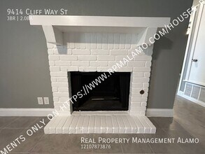 9414 Cliff Way St in San Antonio, TX - Building Photo - Building Photo