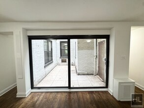 EAST 72 STREET in New York, NY - Building Photo - Building Photo