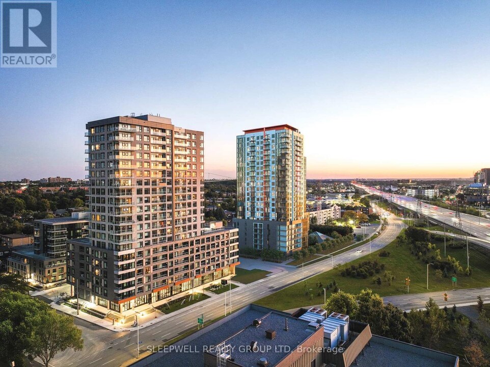 1366-1366 Carling Ave in Ottawa, ON - Building Photo