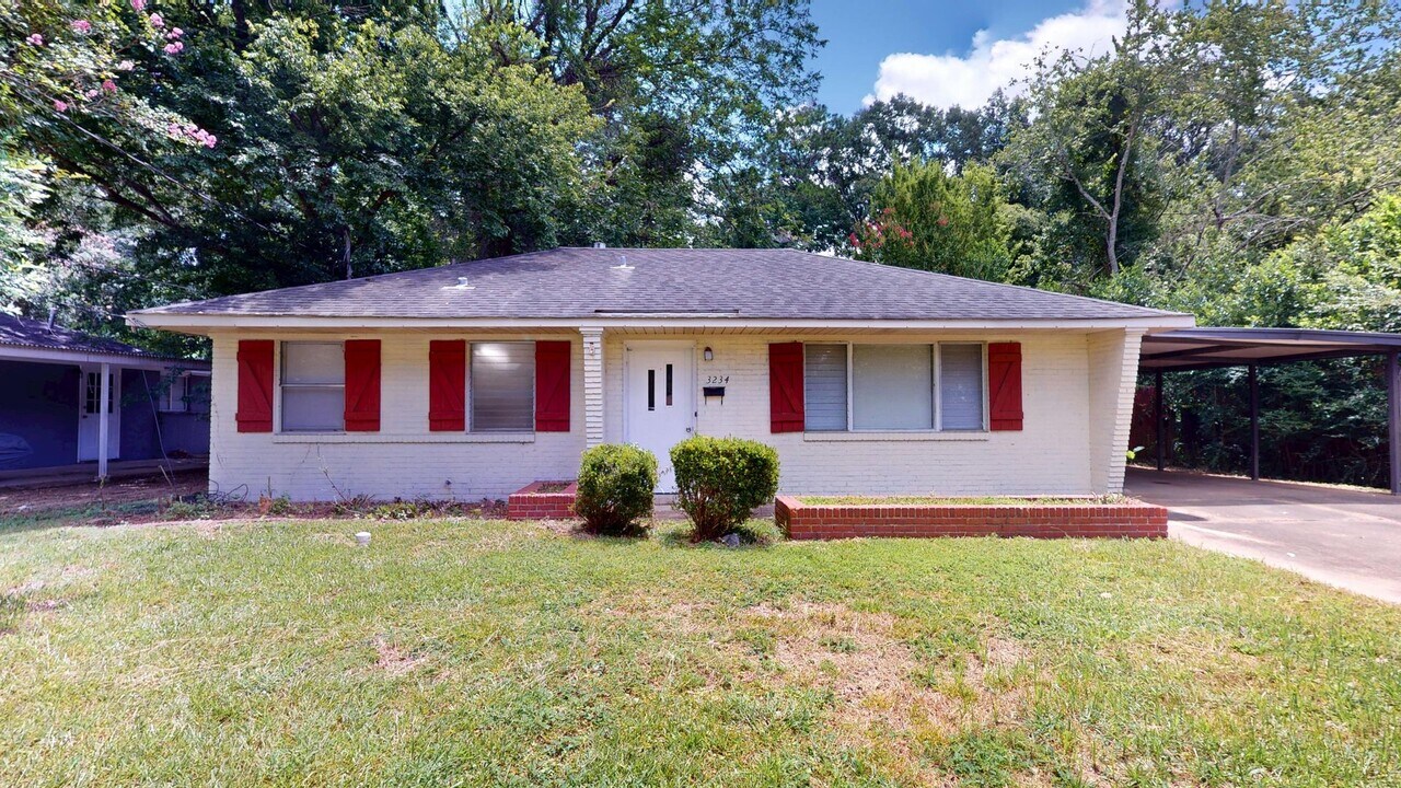 3234 Willow Ln Dr in Montgomery, AL - Building Photo