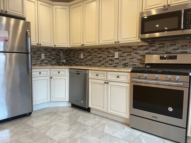 108-22 63rd Rd in Queens, NY - Building Photo - Building Photo