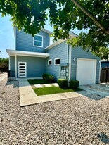 6911 Meador Ave in Austin, TX - Building Photo
