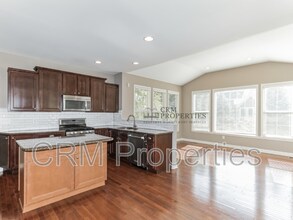 13052 Whitten Dr N in Fishers, IN - Building Photo - Building Photo