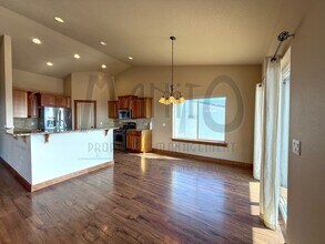 8607 N Upper Mayes Ln in Spokane, WA - Building Photo - Building Photo