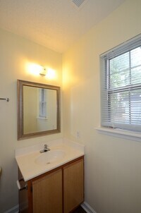 132 Brenda Dr photo'
