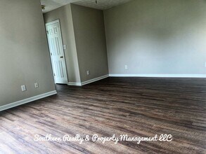 68 Silver Pointe Dr in Elmore, AL - Building Photo - Building Photo