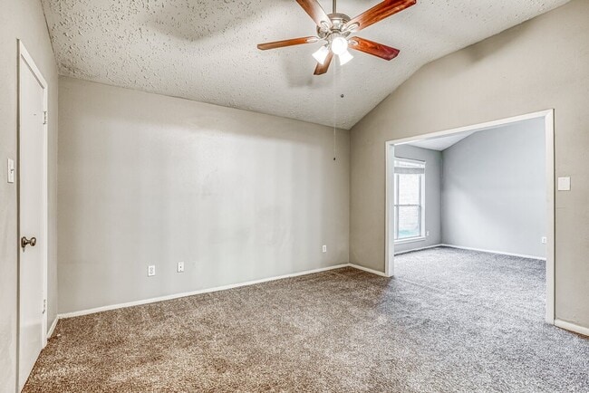 7010 Foxmont Ln in Humble, TX - Building Photo - Building Photo