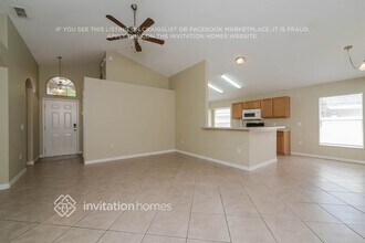 409 Nicholson Dr in Davenport, FL - Foto de edificio - Building Photo