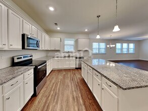 574 Pointe Dr in Dallas, GA - Building Photo - Building Photo