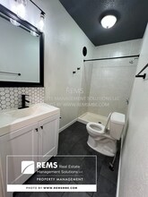 813 Williamson St, Unit #1 in Madison, WI - Foto de edificio - Building Photo