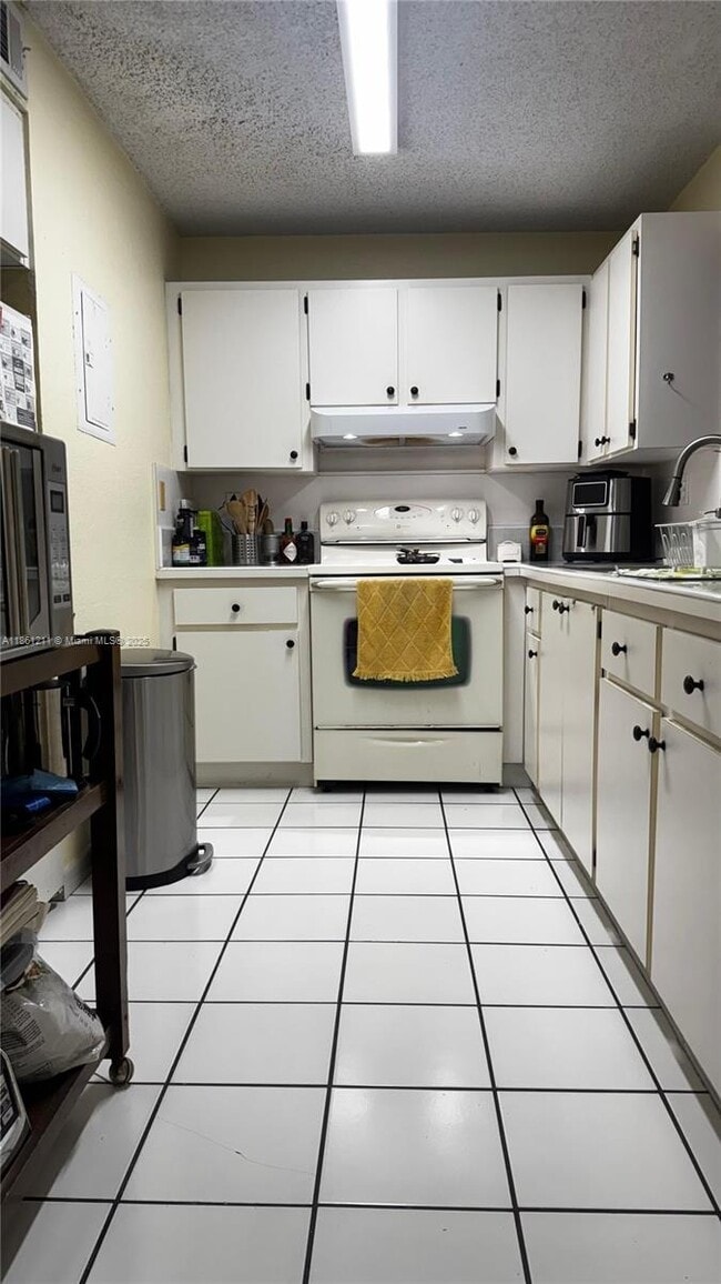 property at 2735 W 52nd St
