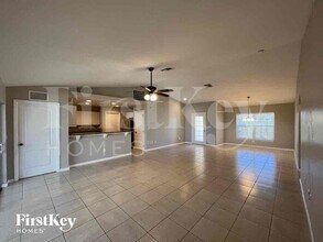 1805 NW 16th Pl in Cape Coral, FL - Building Photo - Building Photo