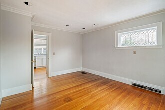 110 Leonard St in Belmont, MA - Building Photo - Building Photo